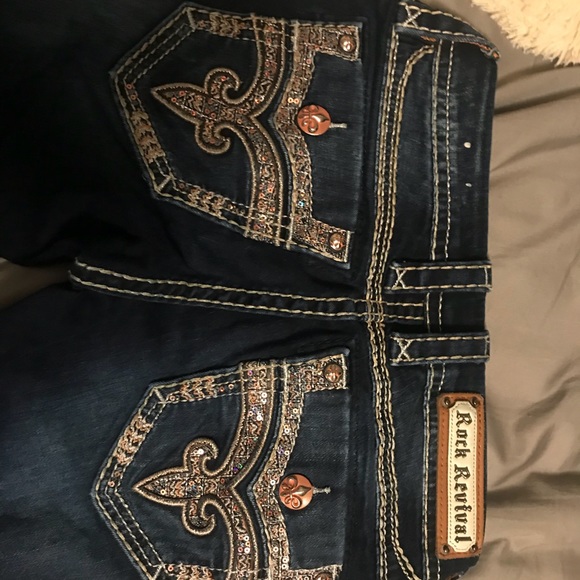 Rock revivals!! Very stylish! - Picture 5 of 6